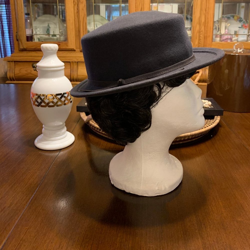 Woman Hat - Picture 2 of 4